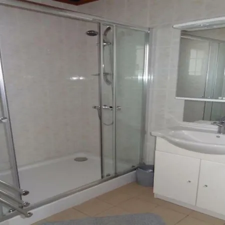 House Confortable Maison Dans Quartier Calme