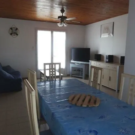 Сasa de vacaciones House Confortable Maison Dans Quartier Calme
